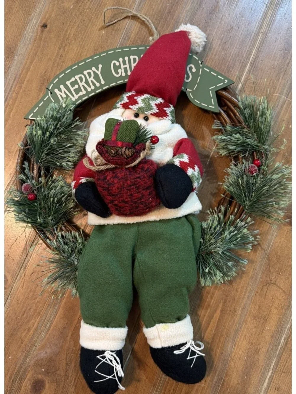 2010 Merry Christmas Grapevine Wreath With Plush Santa ~ 14” X 20”